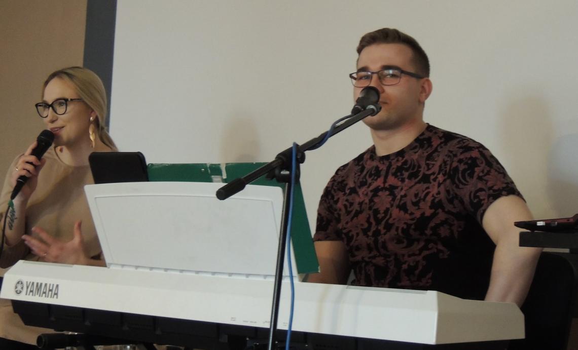 Koncert &quot;Piosenka z miłością w tle&quot; Agata Kondziołka Rydzak i Maciej Rydzak