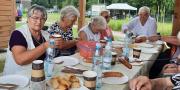 Piknik dla Seniorów na przystani kajakowej